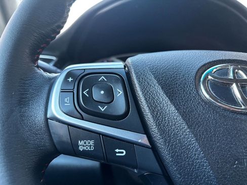 Used 2017 Toyota Camry SE image 15