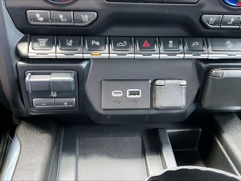 Used 2020 Chevrolet Silverado 2500 LTZ w/ LTZ Premium Package AWD/4WD image 17