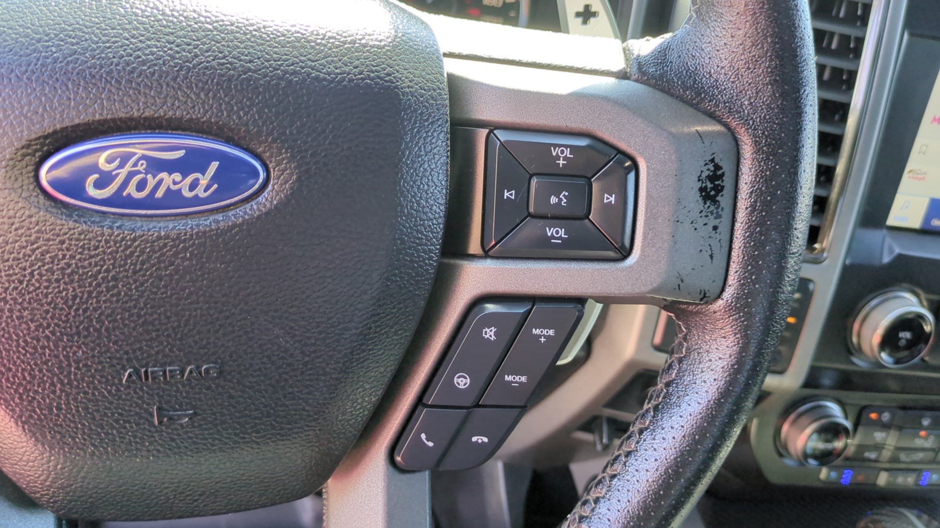 Used 2019 Ford F150 Raptor w/ Equipment Group 802A Luxury AWD/4WD image 18