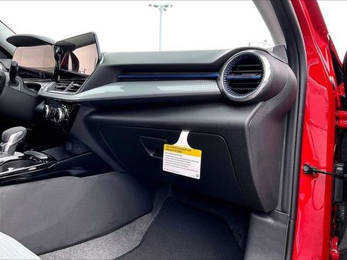 New 2026 Chevrolet Trax LT FWD image 27