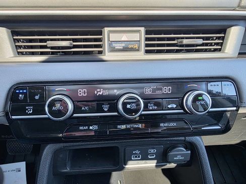 Used 2023 Honda Pilot Elite image 19