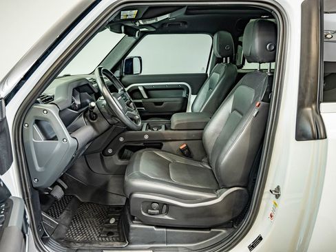 Used 2023 Land Rover Defender 90 X-Dynamic SE AWD/4WD image 33