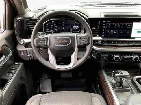 Used 2025 GMC Sierra 1500 Elevation w/ X31 Off-Road Package image 8