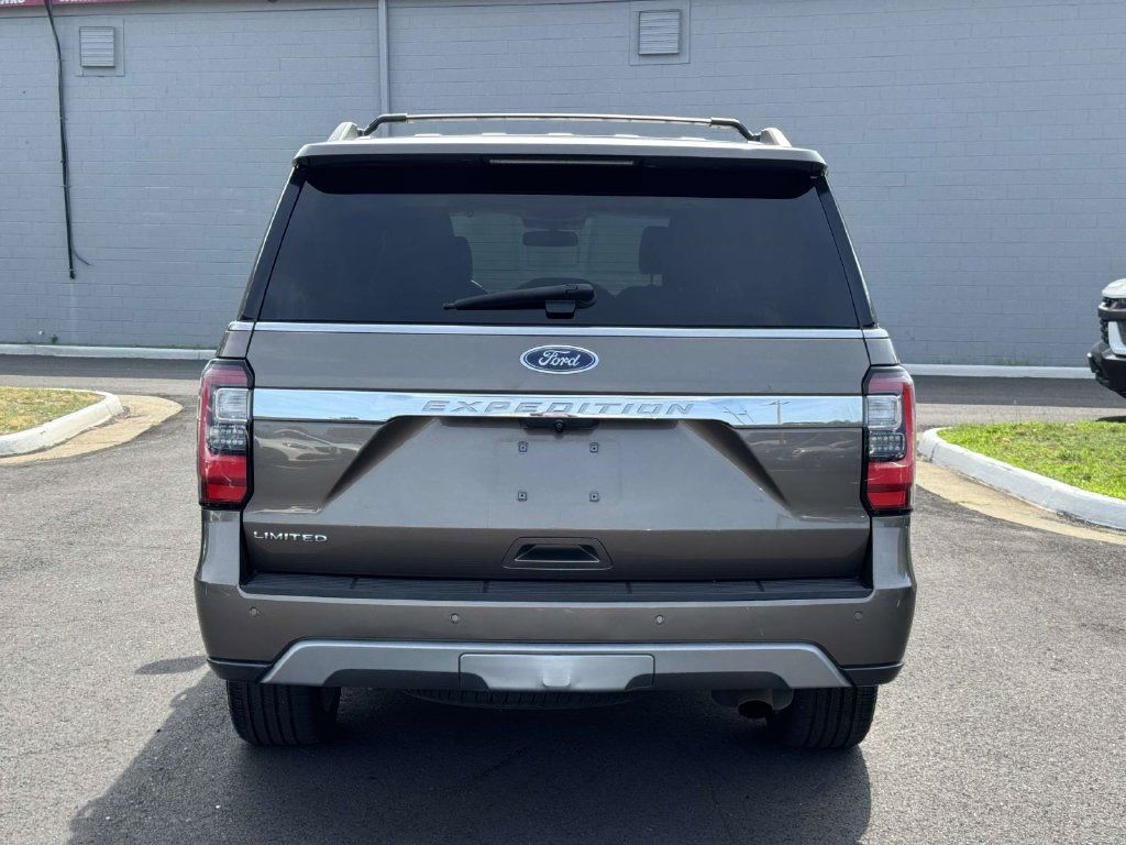Used 2018 Ford Expedition Limited w/ Equipment Group 302A AWD/4WD image 24