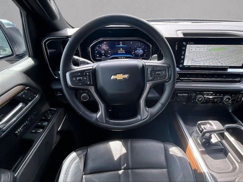 Used 2025 Chevrolet Silverado 1500 High Country w/ Technology Package RWD image 7