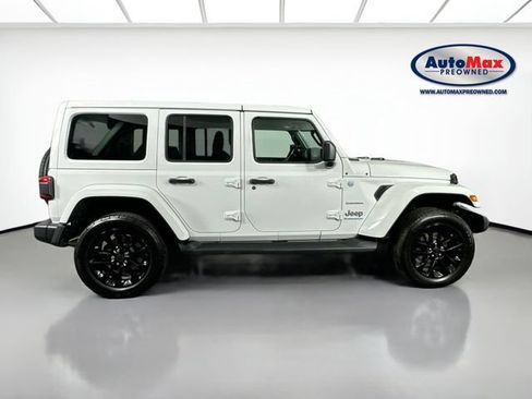 Used 2024 Jeep Wrangler Unlimited Sahara w/ Safety Group AWD/4WD image 9