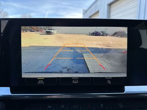 Used 2025 Chevrolet Silverado 1500 LT Trail Boss w/ Convenience Package II image 15