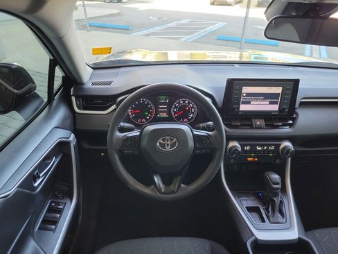 Used 2021 Toyota RAV4 XLE image 25