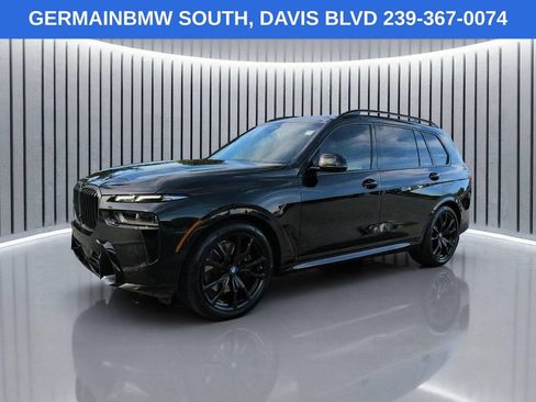 Used 2025 BMW X7 xDrive40i w/ M Sport Package AWD/4WD image 1
