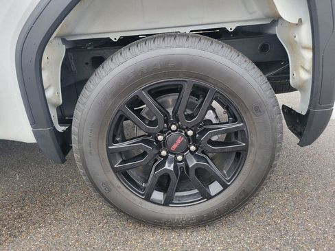 New 2026 GMC Sierra 1500 Elevation image 7