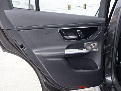 Certified 2025 Mercedes-Benz GLC 300 image 16