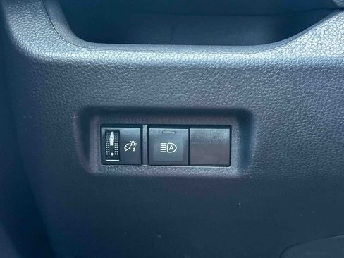 Used 2025 Toyota RAV4 XLE FWD image 35