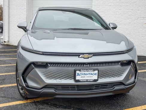 New 2026 Chevrolet Equinox EV LT image 10