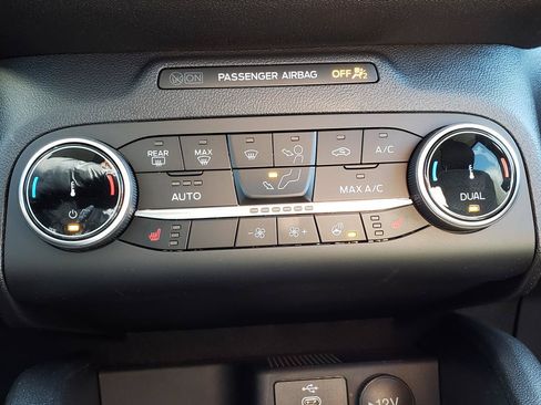 New 2026 Ford Escape Active w/ Cold Weather Package AWD/4WD image 11