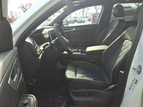 New 2026 Volkswagen Atlas Cross Sport SEL Premium R-Line AWD/4WD image 17