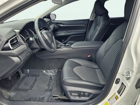 Used 2023 Toyota Camry SE image 17