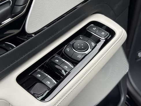 New 2026 Lincoln Aviator Reserve AWD/4WD image 23