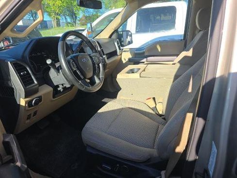 Used 2018 Ford F150 XLT w/ Equipment Group 302A Luxury AWD/4WD image 5