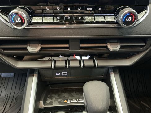 New 2026 Chevrolet Colorado Trail Boss AWD/4WD image 20