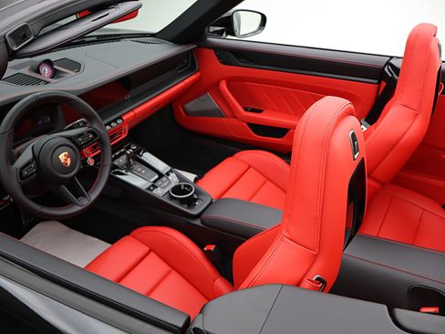 Used 2026 Porsche 911 Carrera 4 GTS AWD/4WD image 44