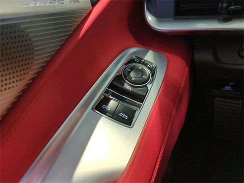 Certified 2023 Chevrolet Corvette Stingray Preferred Cpe w/ Chrome Exterior Badge Package image 25