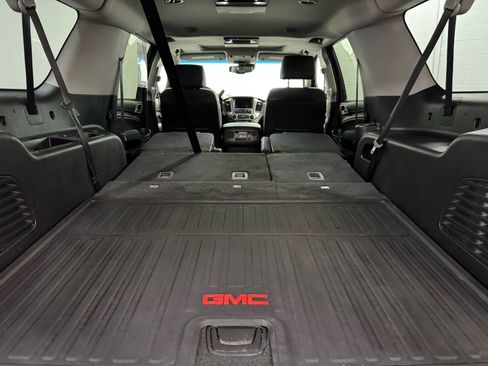 Used 2018 GMC Yukon XL Denali image 37