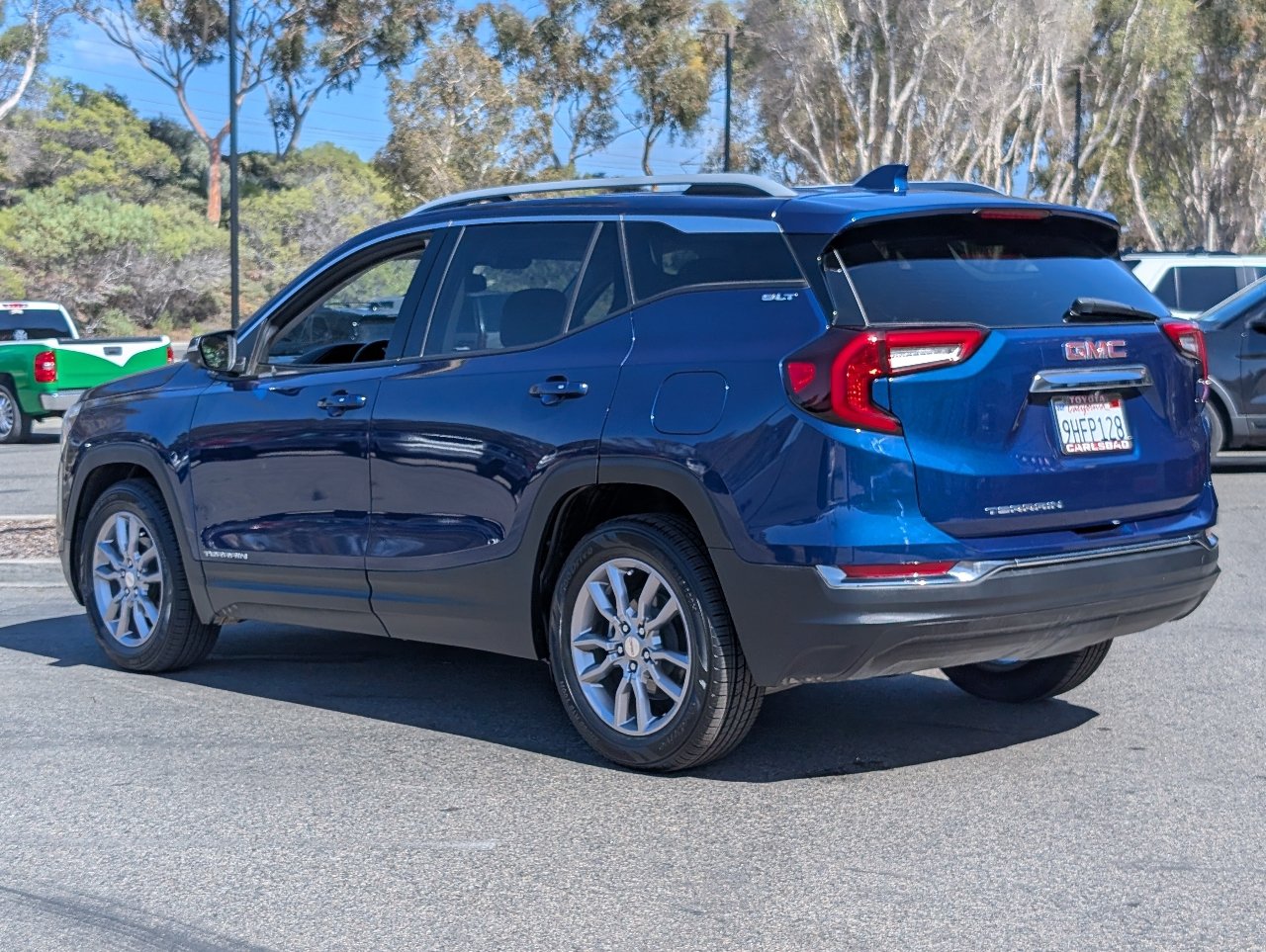 Used 2022 GMC Terrain SLT FWD image 12