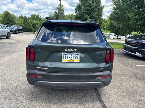Certified 2023 Kia Sorento S w/ Panoramic Sunroof Package AWD/4WD image 6
