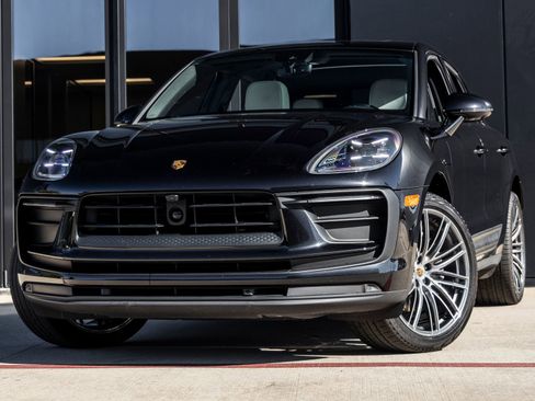 Certified 2023 Porsche Macan image 1