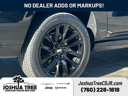 Used 2021 Cadillac Escalade ESV Sport w/ Driver Assist Tech Package image 9