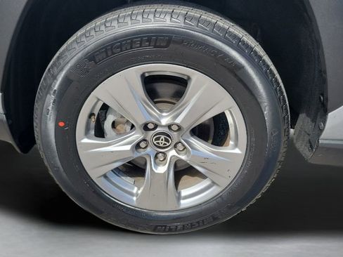 Certified 2024 Toyota RAV4 XLE FWD image 25