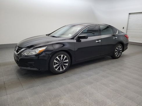 Used 2017 Nissan Altima 2.5 SV FWD image 2