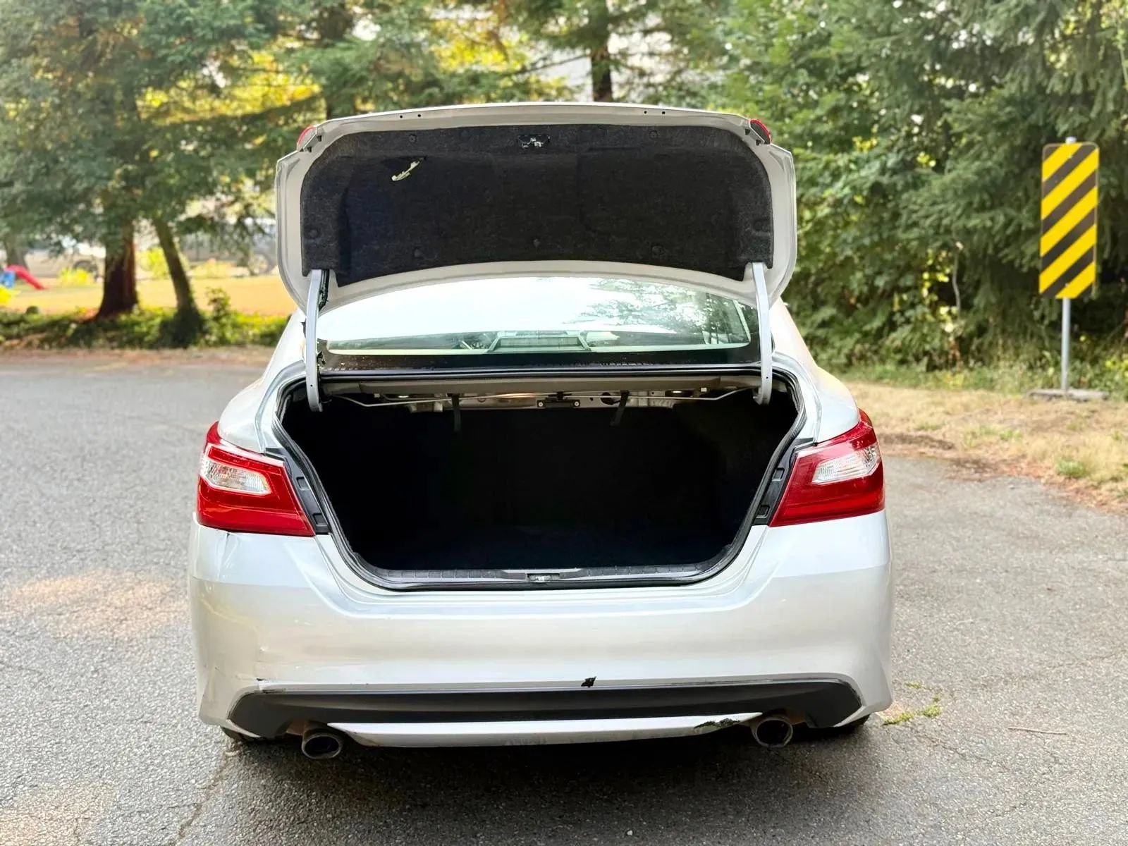 Used 2018 Nissan Altima 2.5 SV FWD image 17