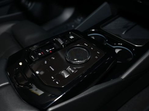 Used 2024 BMW 530i image 43