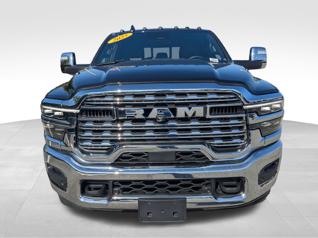 Used 2025 RAM 3500 Limited AWD/4WD image 10