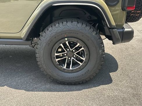 New 2026 Jeep Wrangler Unlimited Rubicon AWD/4WD image 18