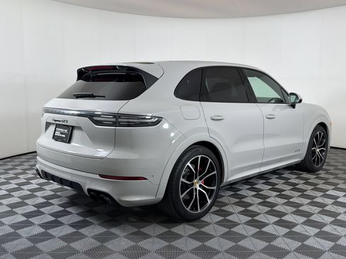 Certified 2022 Porsche Cayenne GTS AWD/4WD image 10