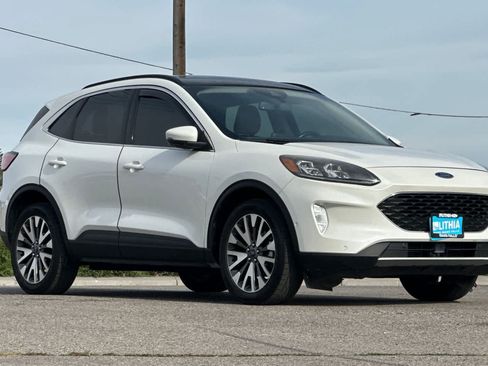 Used 2020 Ford Escape Titanium AWD/4WD image 9