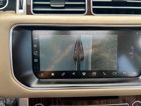 Used 2017 Land Rover Range Rover HSE image 31