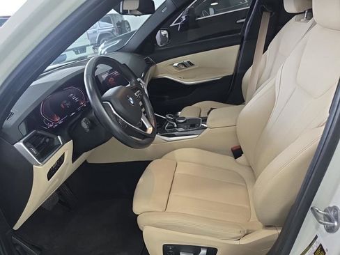 Used 2020 BMW 330i Sedan w/ Premium Package image 11