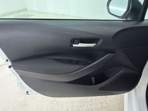 Used 2021 Toyota Corolla LE FWD image 14