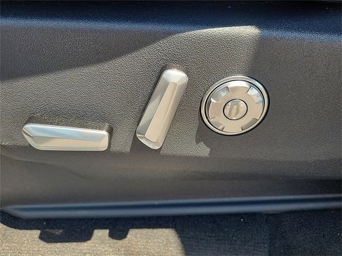 New 2025 Lincoln Navigator L Reserve w/ Jet Appearance Package image 15