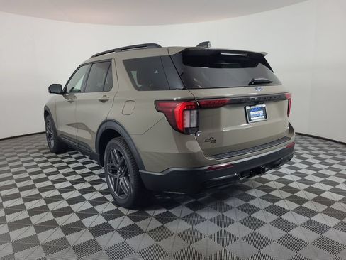 New 2026 Ford Explorer ST-Line w/ ST-Line Street Pack AWD/4WD image 5