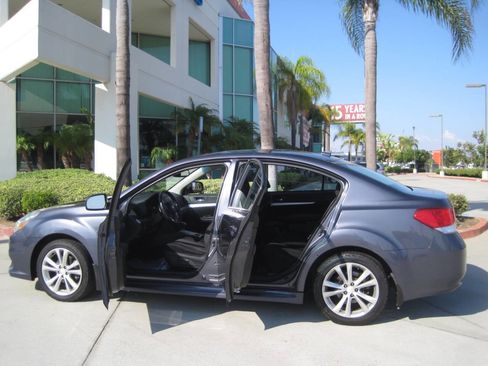 Used 2014 Subaru Legacy 2.5i Premium image 3