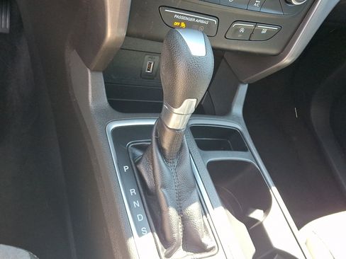 Used 2017 Ford Escape SE FWD image 17