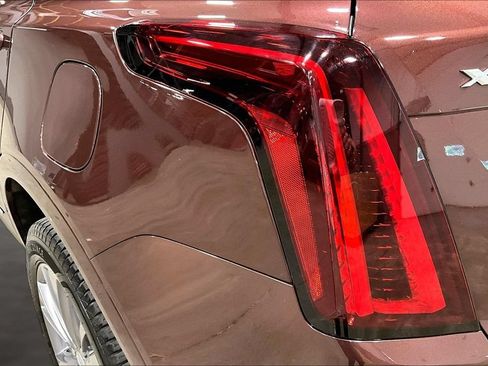 Used 2022 Cadillac XT5 Premium Luxury w/ Platinum Package AWD/4WD image 23