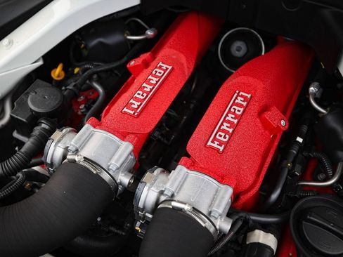 Certified 2021 Ferrari Roma RWD image 22