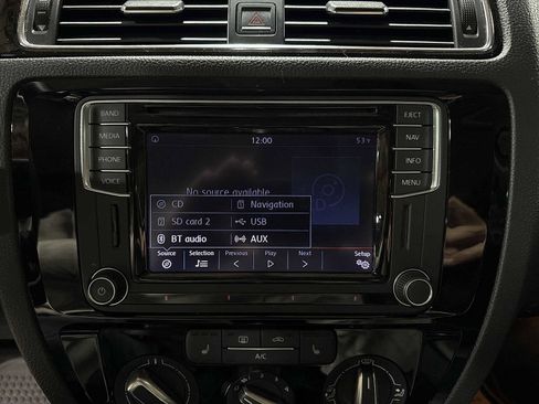 Used 2016 Volkswagen Jetta SEL image 21