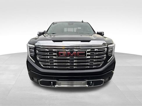 Used 2025 GMC Sierra 1500 Denali w/ Denali Reserve Package AWD/4WD image 8