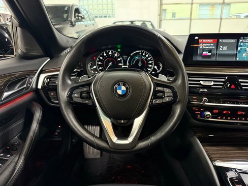 Used 2018 BMW 530e xDrive image 14